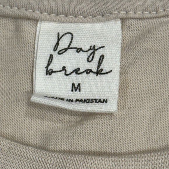 NWT Daybreak "I ❤️ Diet Coke" Americana Crop Tee - Oyster Medium - Picture 6 of 12